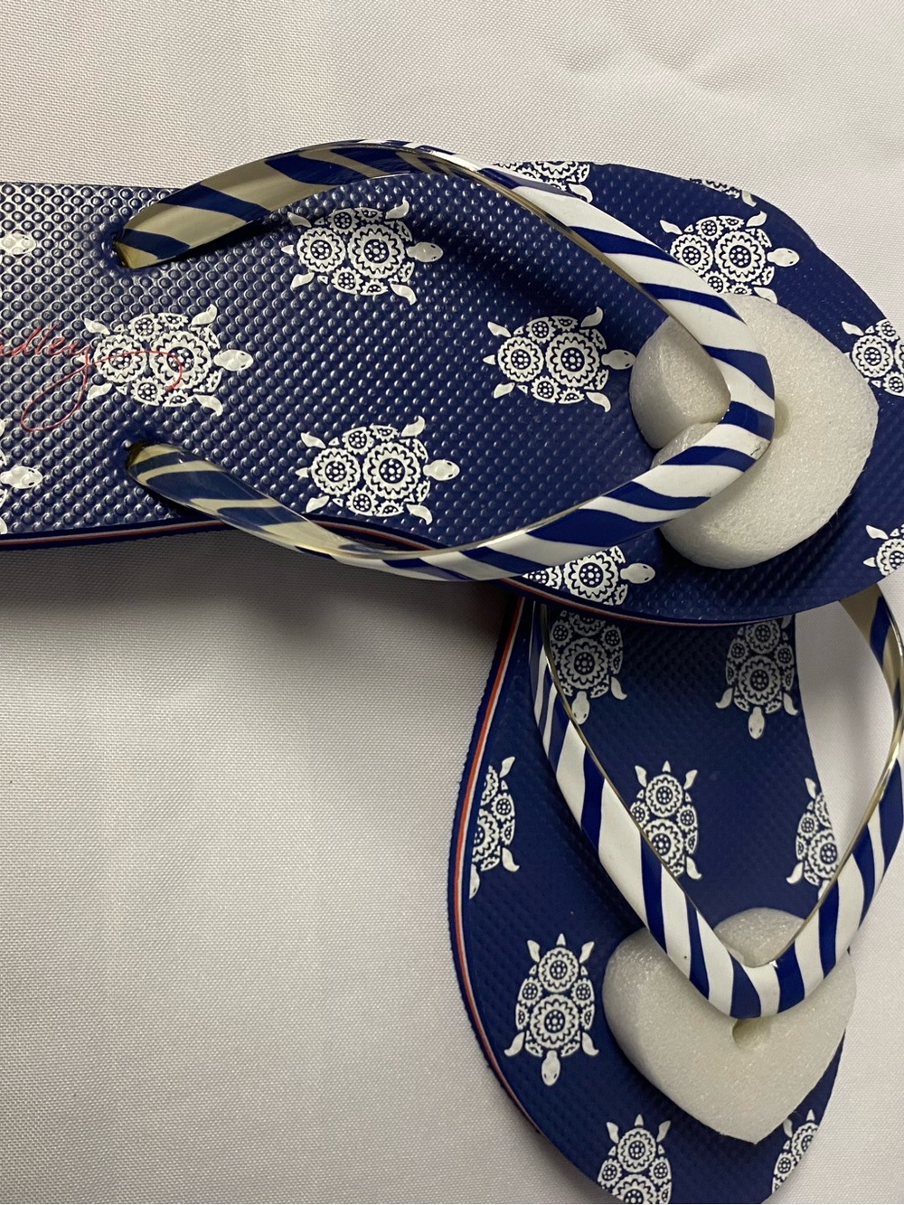Vera Bradley Navy and White Turtle Print Flip Flop Sandals